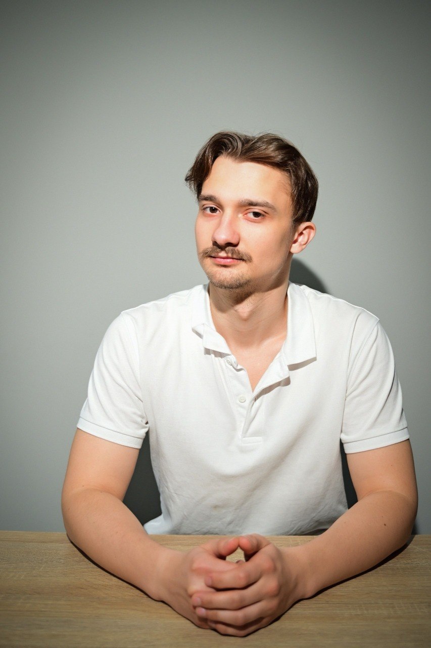 Дмитрий, руководитель отдела лицензирования